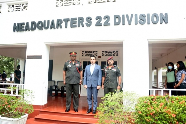 In Eastern Province, Ambassador Haidari Calls on Area Army Commander Major General Weerasuriya